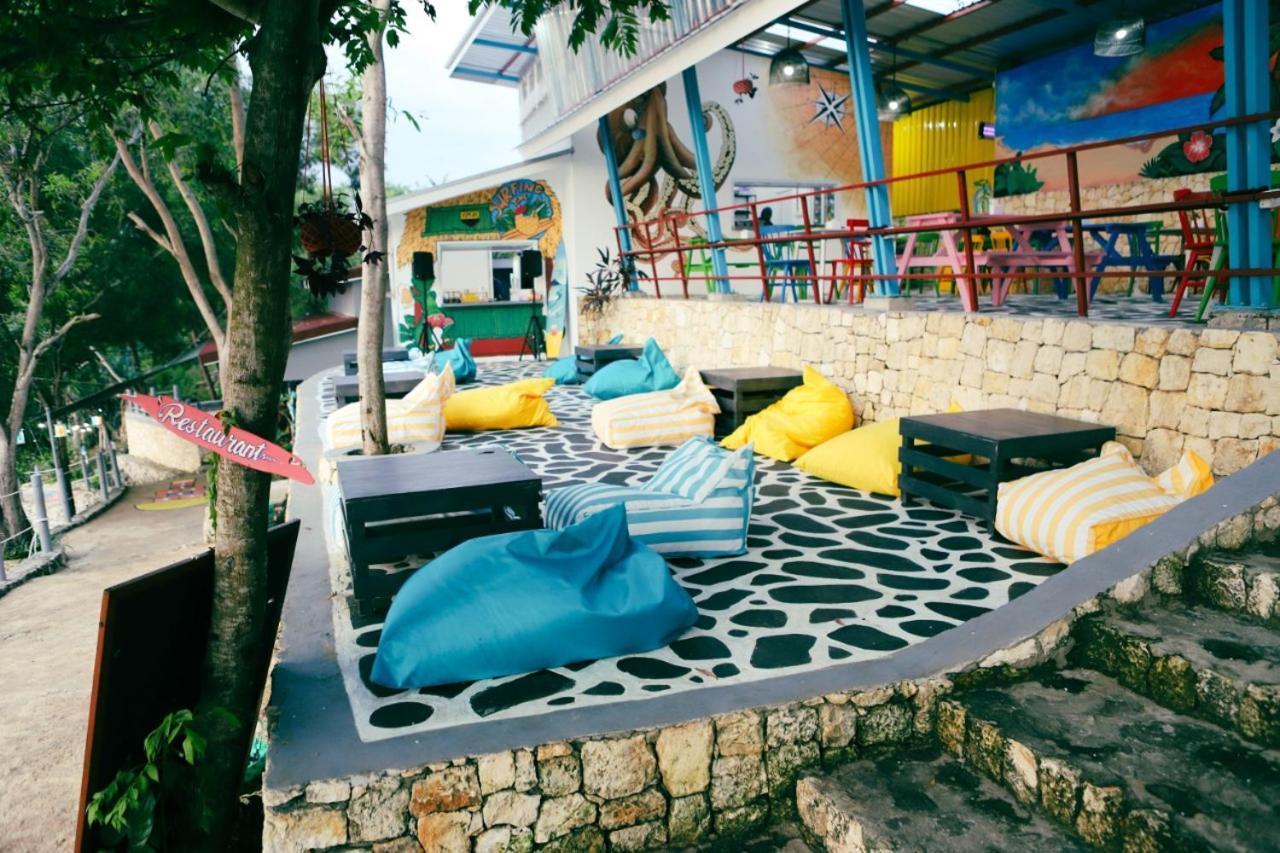 Lighthouse & Eatery *