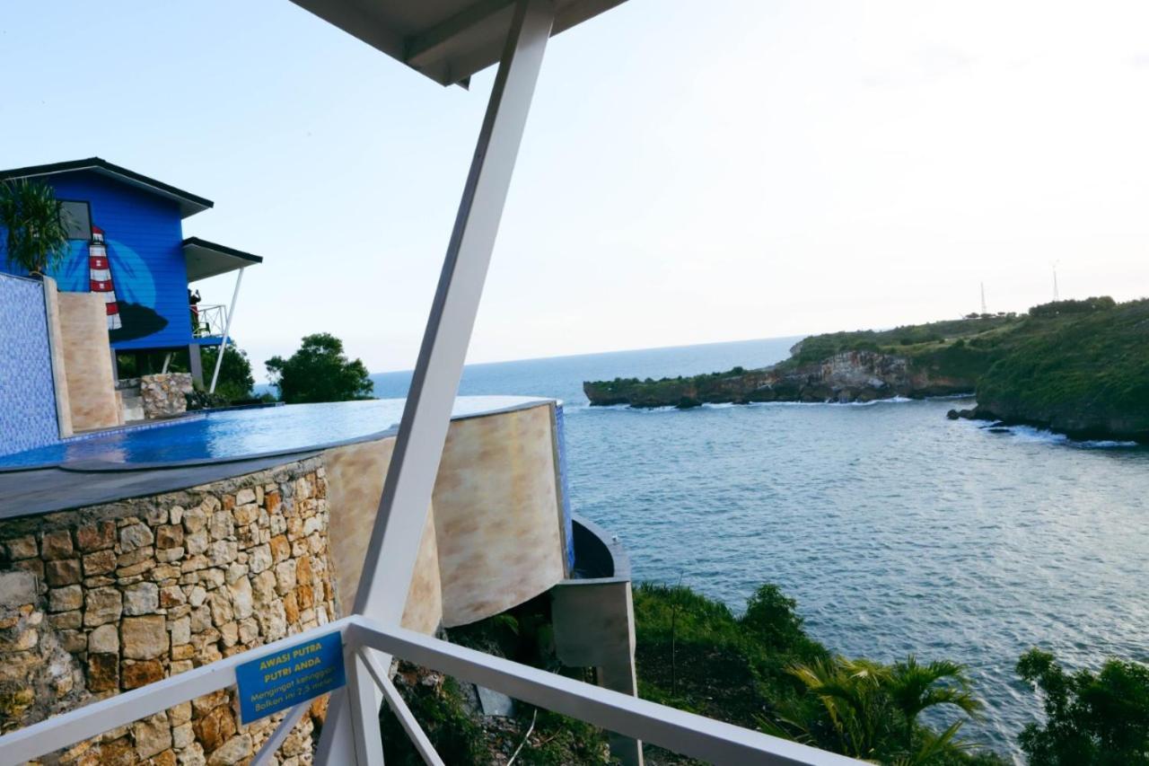 Lighthouse & Eatery